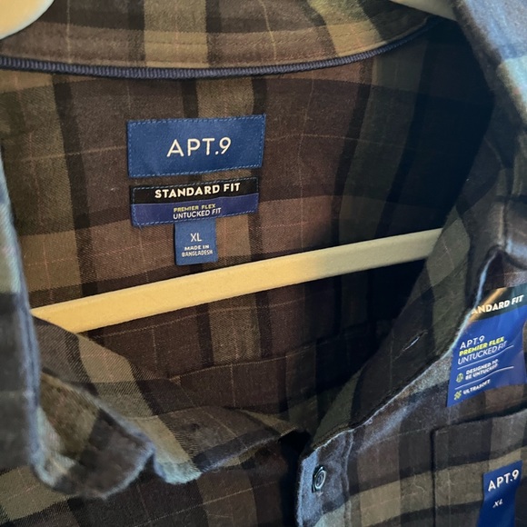 NWT Men’s Apt 9 Button Down Shirt XL - Picture 2 of 4